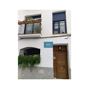 Apartment Spaces Deluxe Apartment- 3 Bedroom, 2 Bathroom, Next To Beach, Sleeps 6, Sitges